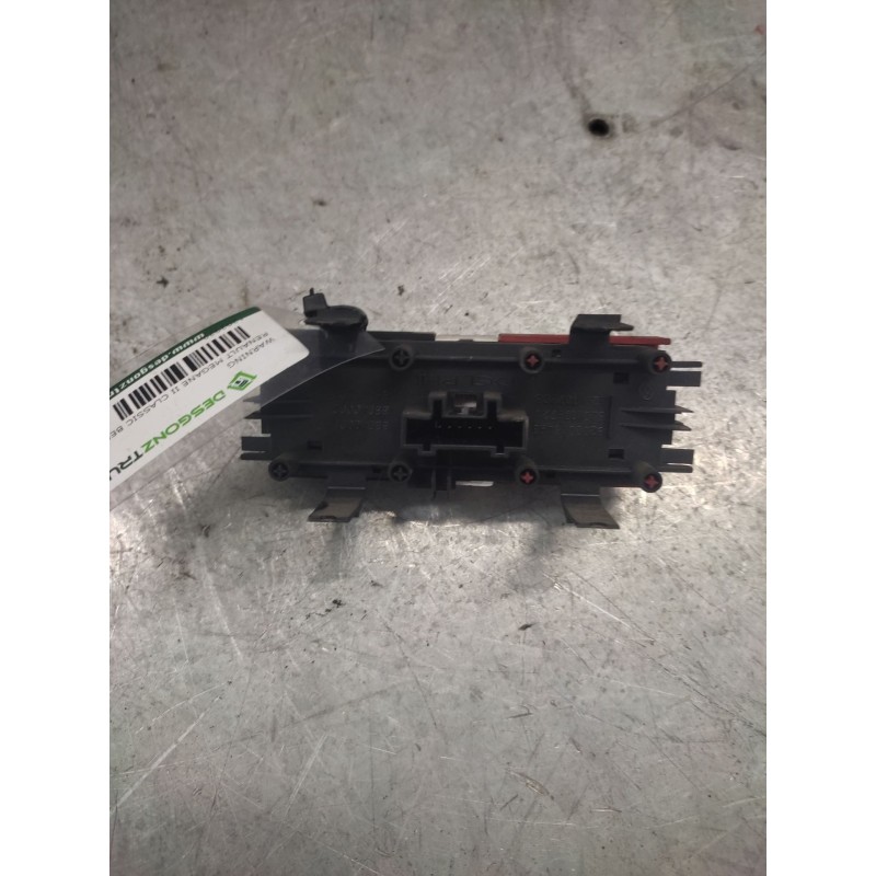 Recambio de warning para renault megane ii classic berlina confort authentique referencia OEM IAM 8200095493  6 PINS 2