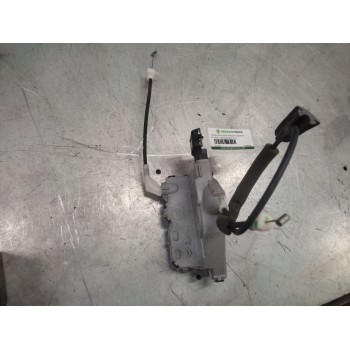 CERRADURA PUERTA TRASERA IZQUIERDA A048069 