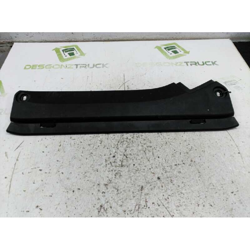 Recambio de moldura para renault vel satis (bj0) expression referencia OEM IAM 8200173842  