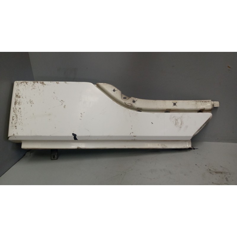 Recambio de moldura trasera cabina para volvo fh xxx 12.8 diesel referencia OEM IAM 3175929  IZQUIERDA