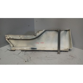 Recambio de moldura trasera cabina para volvo fh xxx 12.8 diesel referencia OEM IAM 3175929  IZQUIERDA