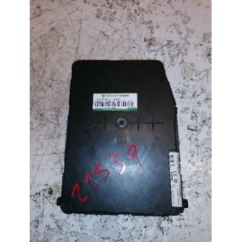 Recambio de caja reles / fusibles para renault scenic ii confort authentique referencia OEM IAM 8200306434 S118400220C 