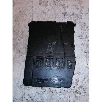 Recambio de caja reles / fusibles para renault scenic ii confort authentique referencia OEM IAM 8200306434 S118400220C 