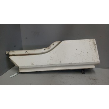 Recambio de moldura trasera cabina para volvo fh xxx 12.8 diesel referencia OEM IAM 3175930  DERECHA