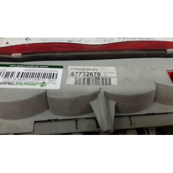 Recambio de piloto trasero izquierdo para opel combo (corsa b) cargo referencia OEM IAM 67732670  
