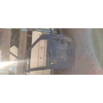 Recambio de puerta delantera izquierda para nissan vanette cargo 2.3 diesel referencia OEM IAM   