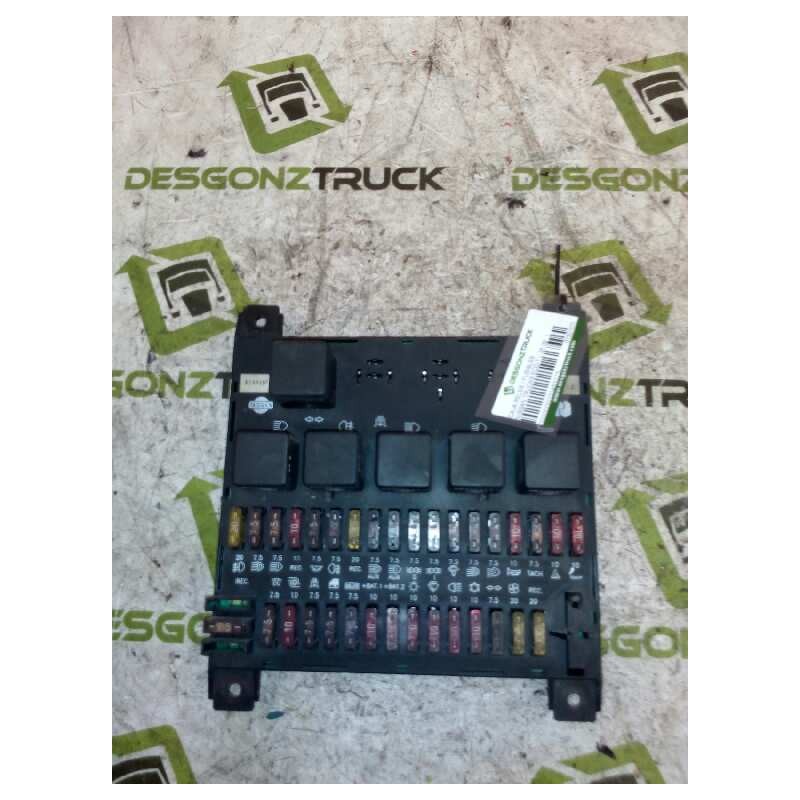 Recambio de caja reles / fusibles para nissan trucks eco-t l-35.09 referencia OEM IAM 015010781  