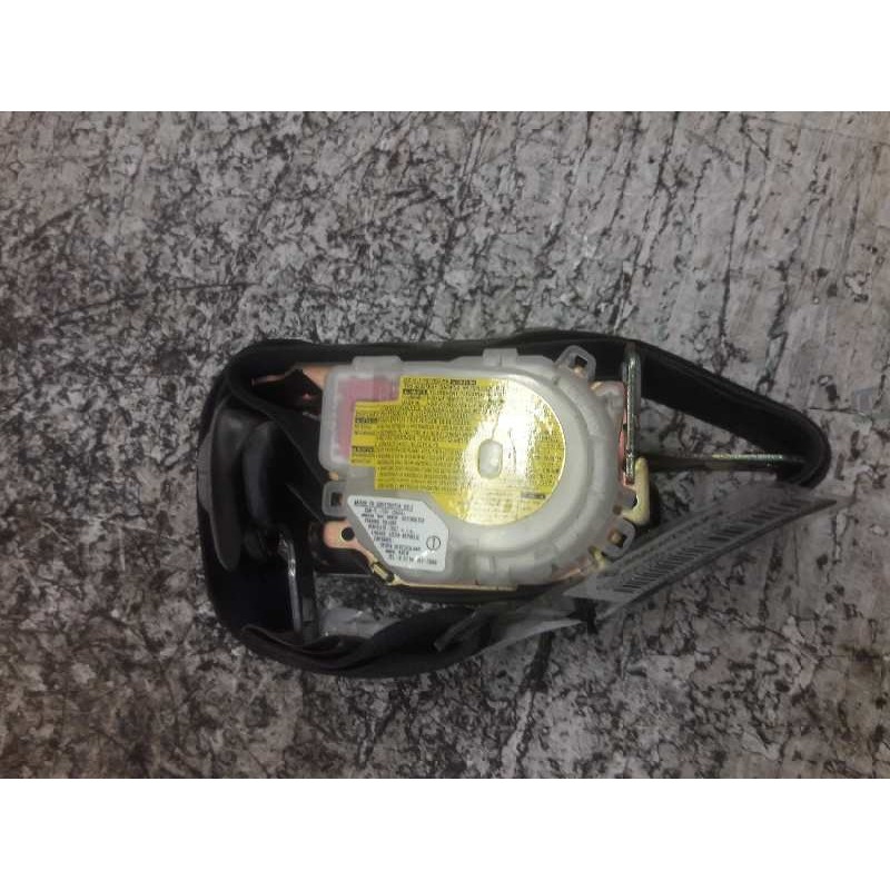 Recambio de cinturon seguridad delantero izquierdo para toyota corolla verso (r1) 2.2 d-4d luna referencia OEM IAM L153004 04083