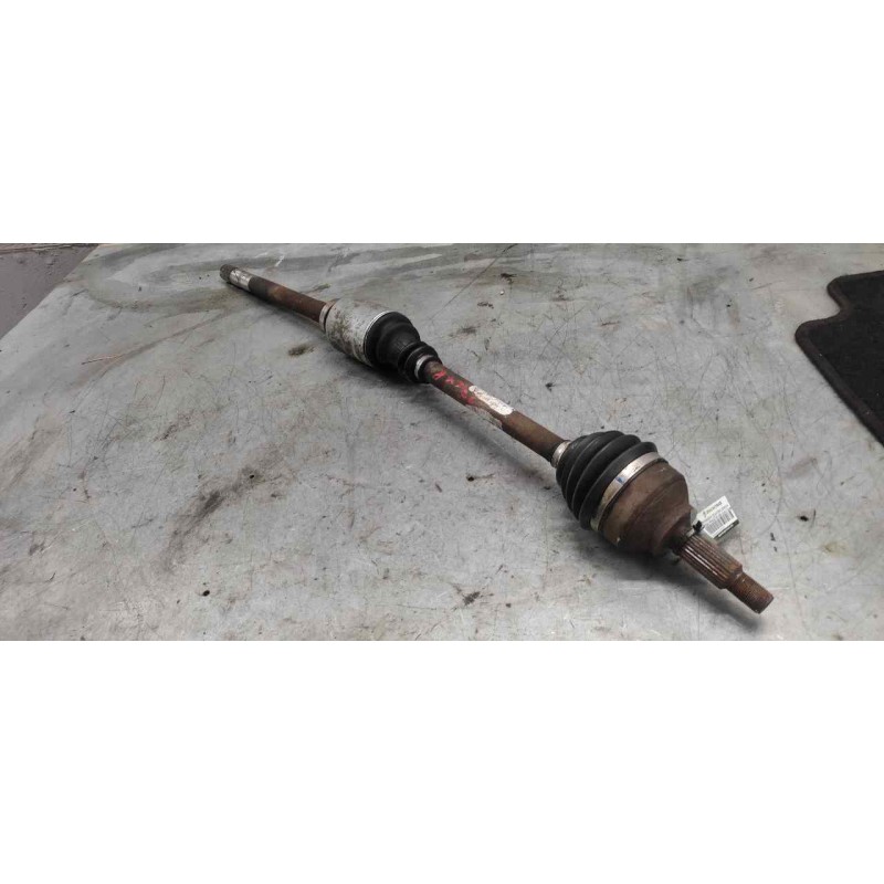 Recambio de transmision delantera derecha para nissan primastar (x83) combi, 6 plazas, batalla corta referencia OEM IAM - Blanco