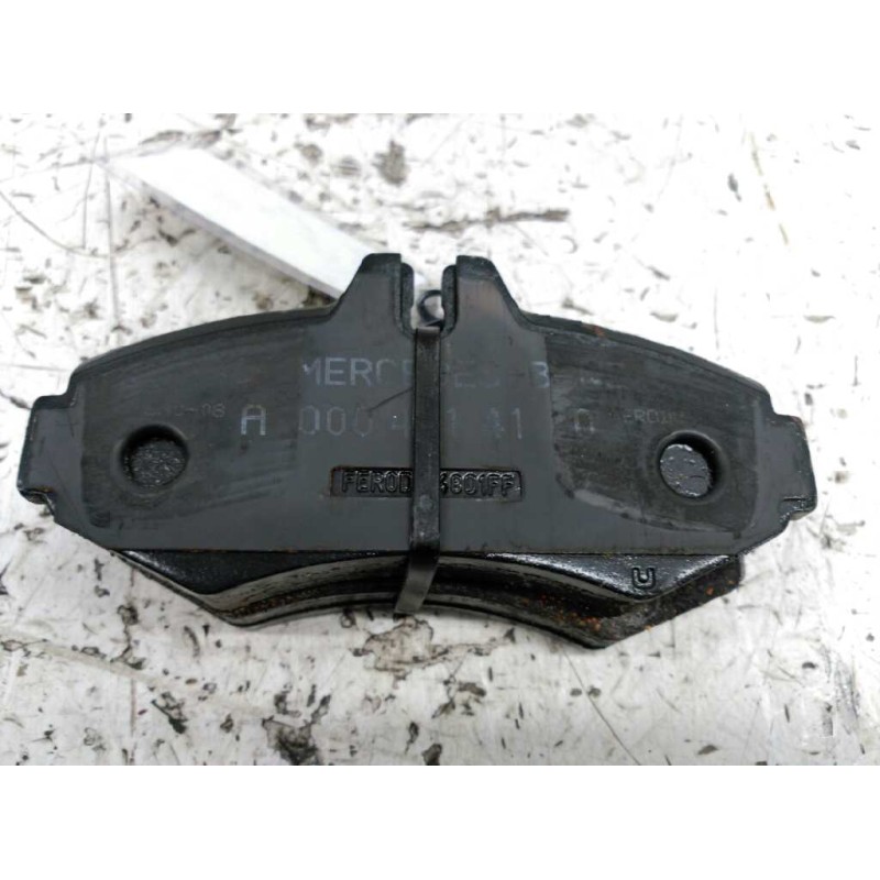 Recambio de pastillas de freno delanteras para mercedes-benz vito (w638) combi 110 d euro 2 (638.174) referencia OEM IAM - Blanco