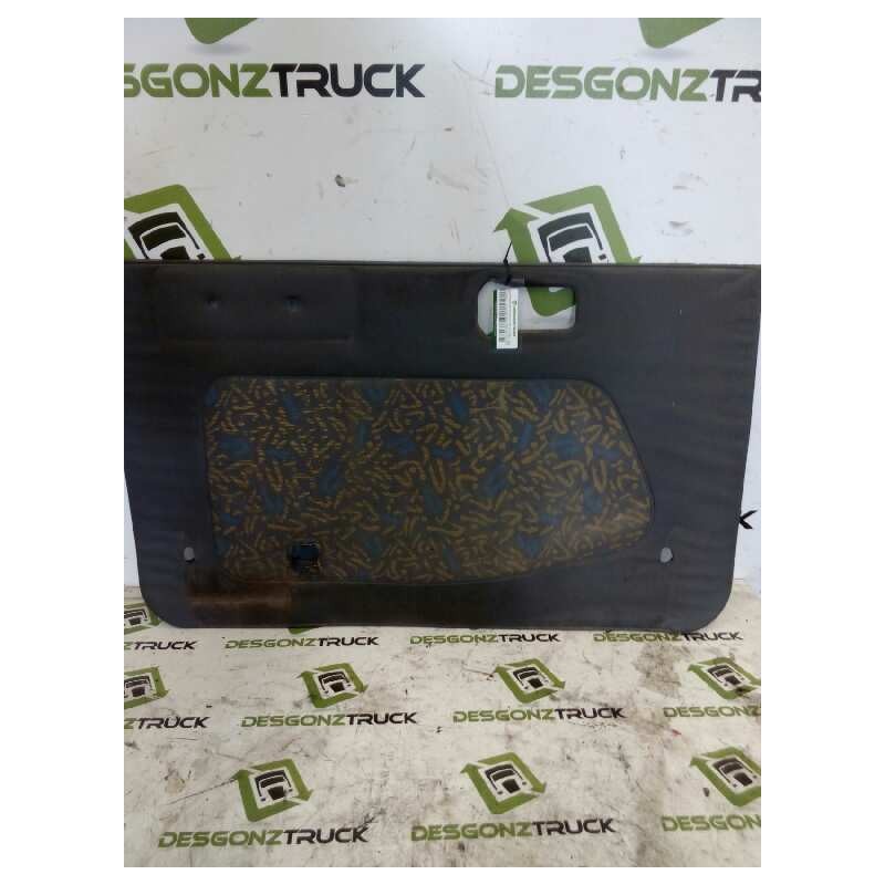 Recambio de guarnecido puerta delantera izquierda para renault trucks midliner m 210.12/c (205-209cv) referencia OEM IAM   