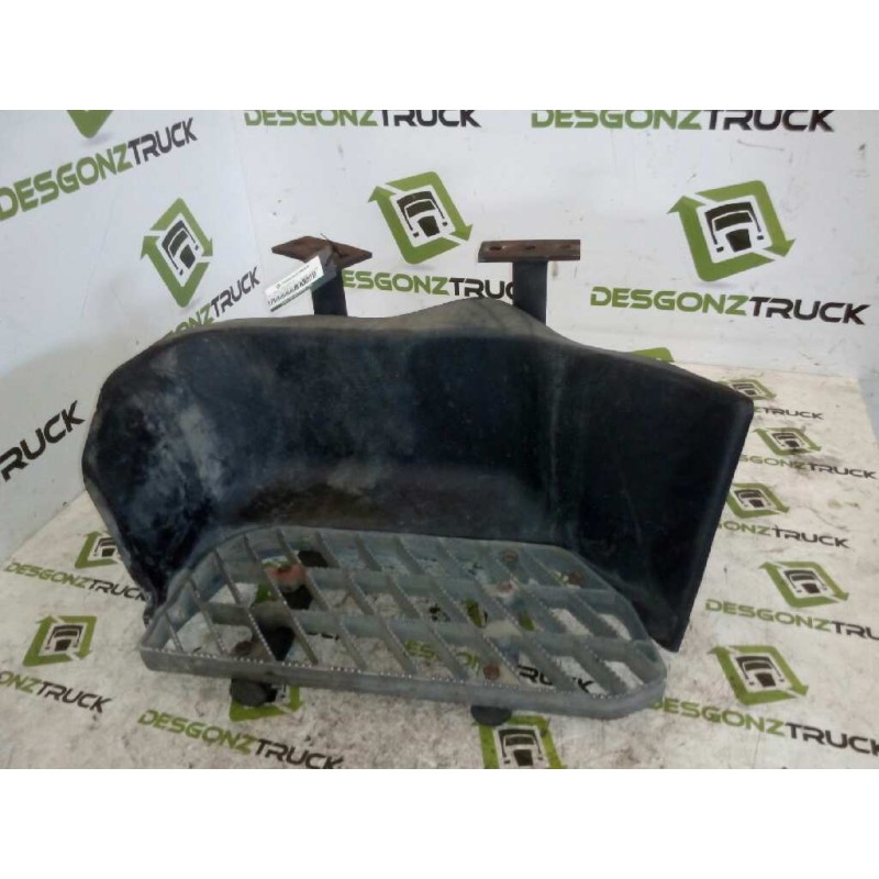 Recambio de peldaño izquierdo para volvo trucks fl 10 fl 10/280 (275-284cv) referencia OEM IAM   