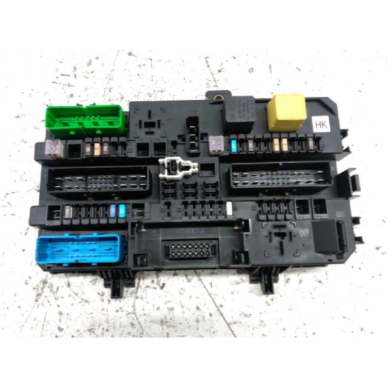 Recambio de caja reles / fusibles para opel astra gtc cosmo referencia OEM IAM 13206762 5DK00866932 INTERIOR