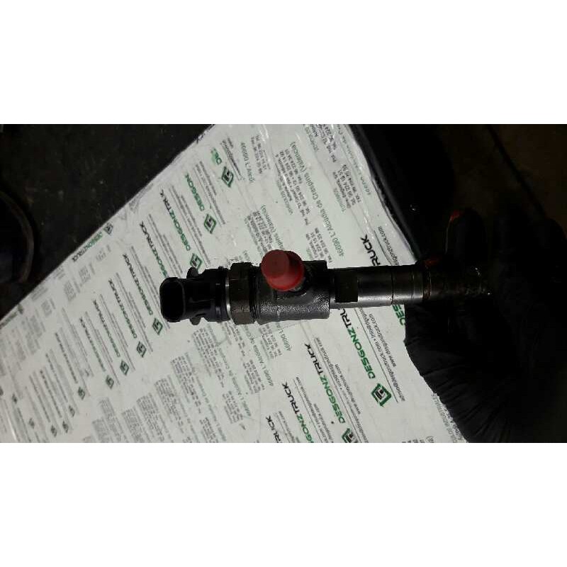Recambio de inyector para peugeot 207 confort referencia OEM IAM 2