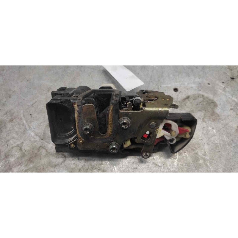 Recambio de cerradura puerta delantera izquierda para opel frontera b basis referencia OEM IAM 16639861  