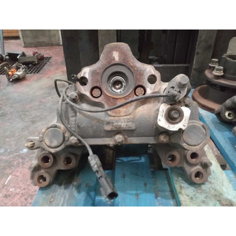 Recambio de pinza freno trasera derecha para volvo fm 12 2002  12.1 diesel (d12d420) referencia OEM IAM 20442331 - Blanco 2