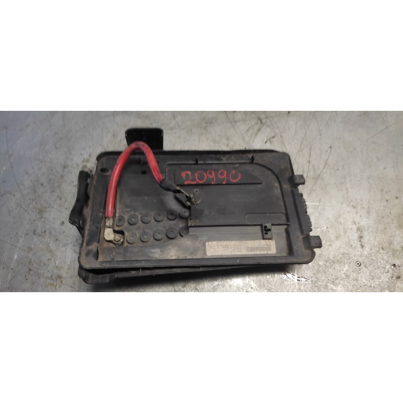 Recambio de caja reles / fusibles para seat ibiza (6l1) cool referencia OEM IAM 6Q0937550G - Rojo 2