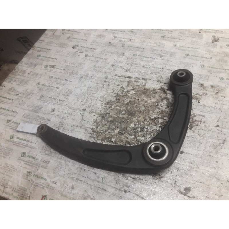Recambio de brazo suspension inferior delantero izquierdo para citroën c4 coupe vts referencia OEM IAM - Negro 2