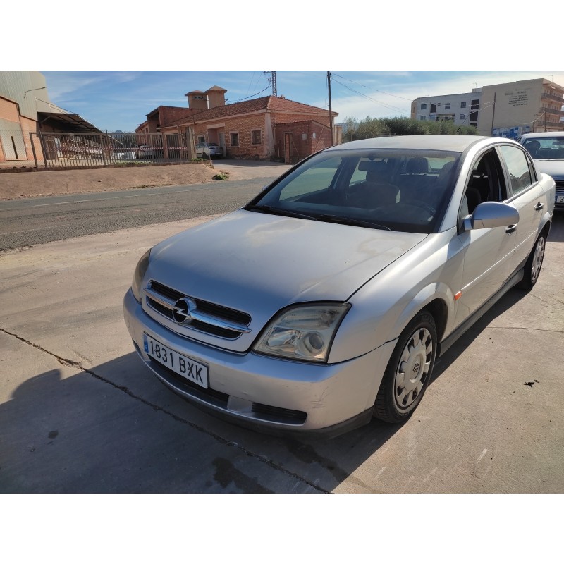 opel vectra c berlina del año 2002