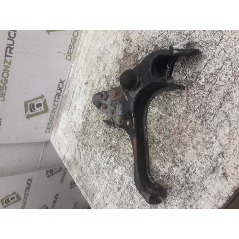 Recambio de brazo suspension inferior delantero derecho para mitsubishi l 200 (k6/7) referencia OEM IAM   