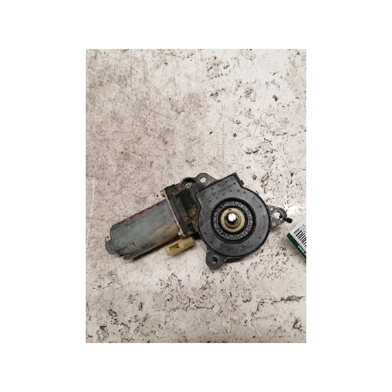 Recambio de motor elevalunas delantero izquierdo para ford fiesta (cbk) ambiente referencia OEM IAM 0130821938 2 PINS 