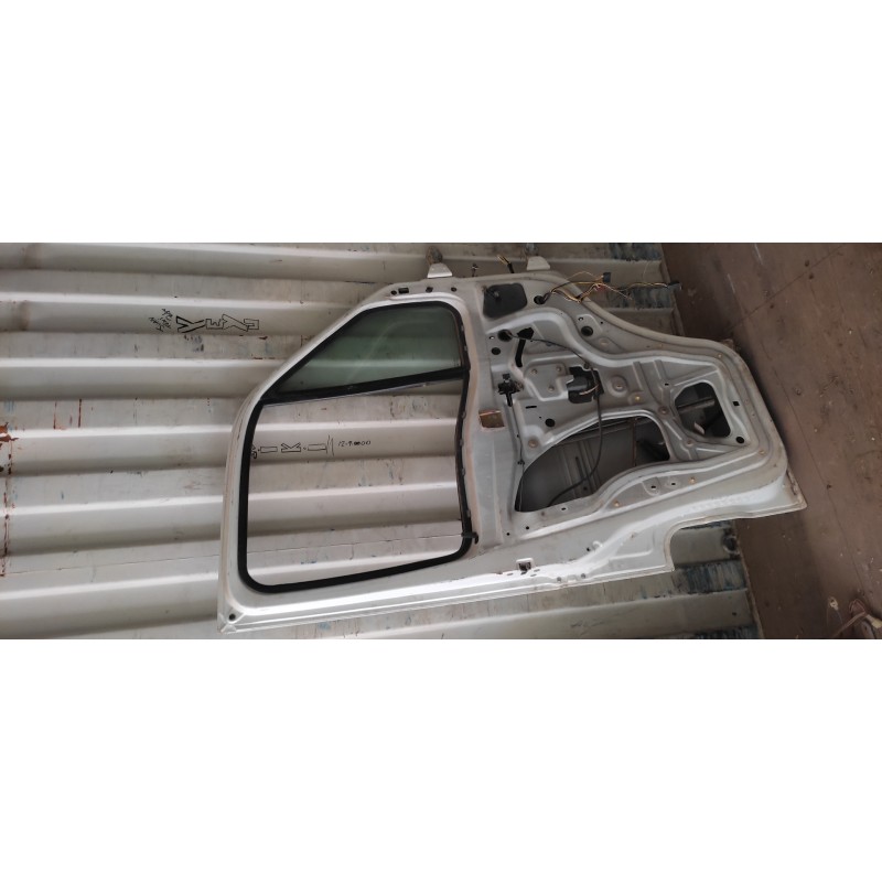Recambio de puerta delantera izquierda para renault master desde '98 2.2 diesel referencia OEM IAM 2