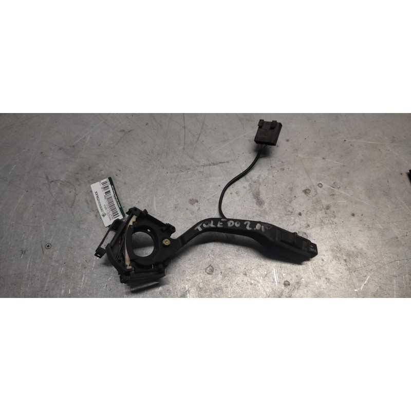 Recambio de mando limpia para seat toledo (1l) base referencia OEM IAM 357953503  