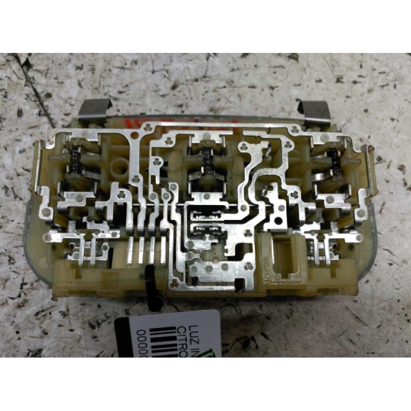 Recambio de luz interior para citroën c3 1.4 sx referencia OEM IAM 9680713880 2