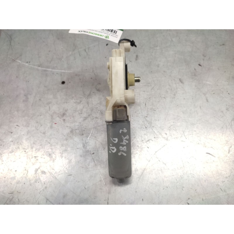 Recambio de motor elevalunas delantero derecho para peugeot 307 (s1) xr clim plus referencia OEM IAM 0130822021  2 PINS 3