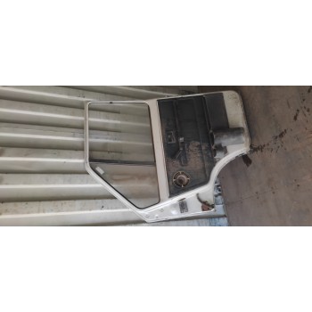 Recambio de puerta delantera derecha para renault trafic 1.6 referencia OEM IAM   