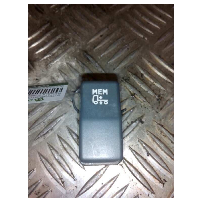 Recambio de interruptor para renault premium route 2006 fas 4x2 larga distancia referencia OEM IAM 5010589809  