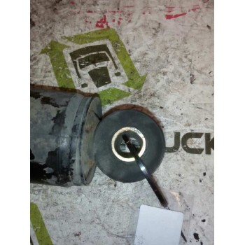 Recambio de amortiguador trasero para nissan trucks l35.09 ... referencia OEM IAM 145002080A  