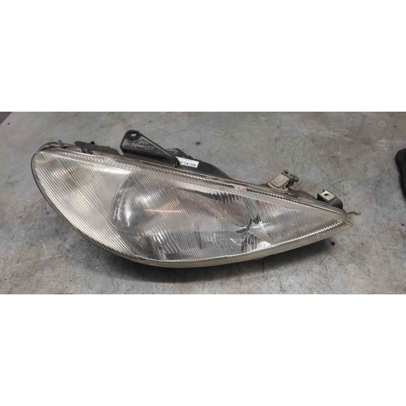 Recambio de faro derecho para peugeot 206 berlina xt referencia OEM IAM   