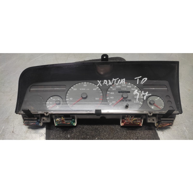 Recambio de cuadro instrumentos para citroën xantia berlina 1.9 td sx referencia OEM IAM 9621847180  