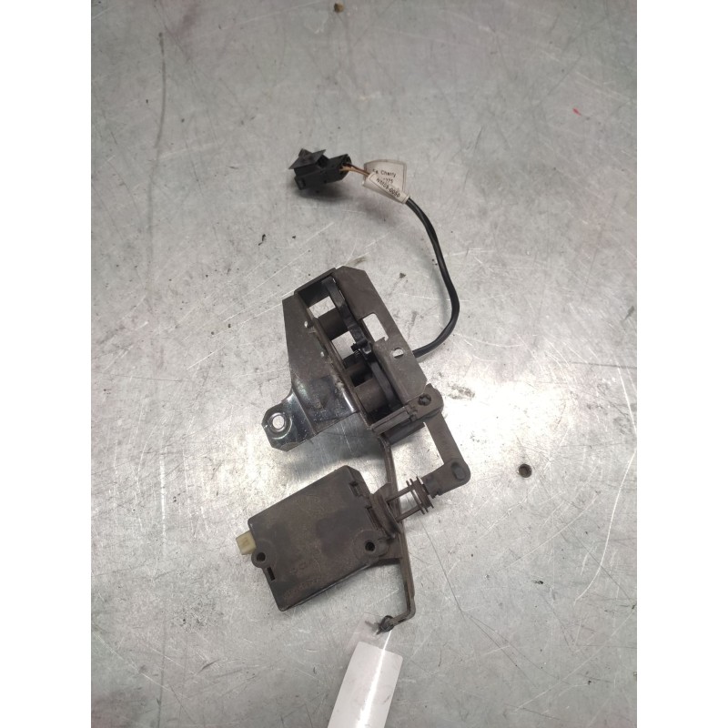 Recambio de cerradura maletero / porton para bmw serie 5 touring (e39) referencia OEM IAM 67118384069 - Azul 2