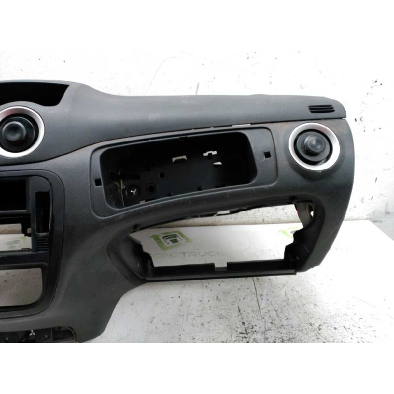 Recambio de salpicadero para citroën c3 1.4 sx referencia OEM IAM 4