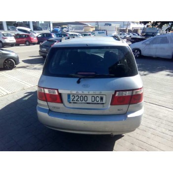 kia carens del año 2004