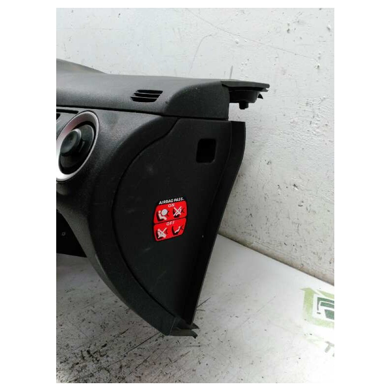 Recambio de salpicadero para citroën c3 1.4 sx referencia OEM IAM 5