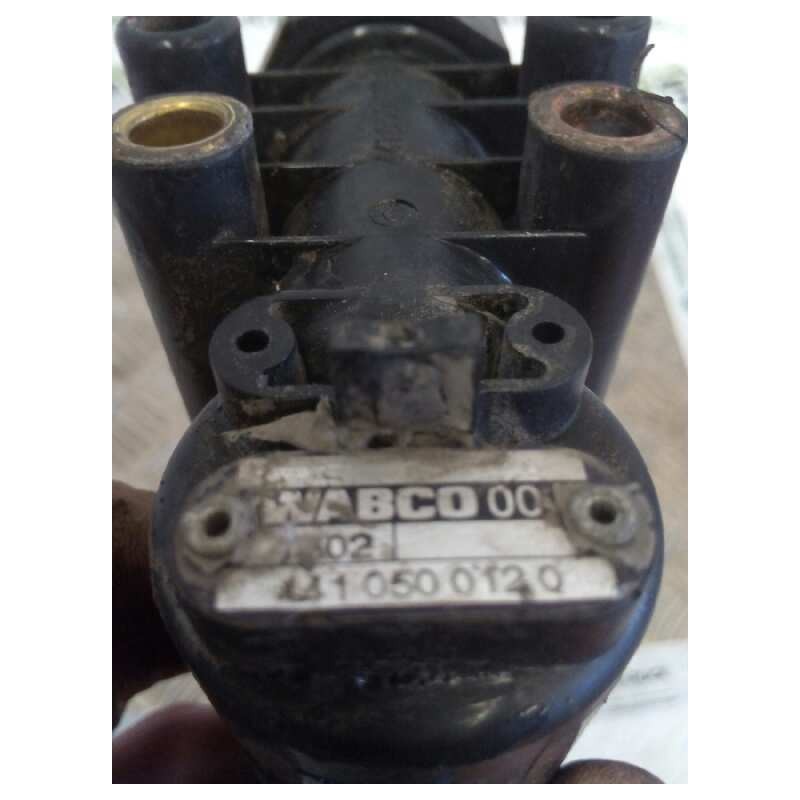 Recambio de valvula aire para man tg - a 18.460 fg / bb (e3/e4) l referencia OEM IAM 4410500120  ELECTRO VALVULA SENSOR ALTURA E - Blanco 2