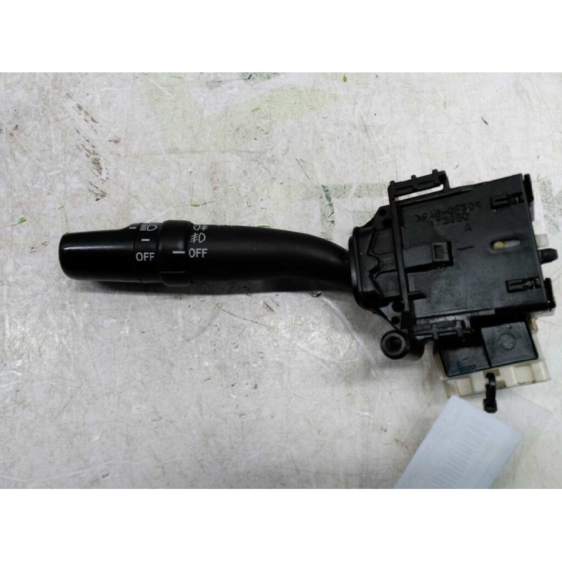 Recambio de mando intermitentes para toyota avensis wagon (t25) 2.0 d-4d executive referencia OEM IAM 173650  