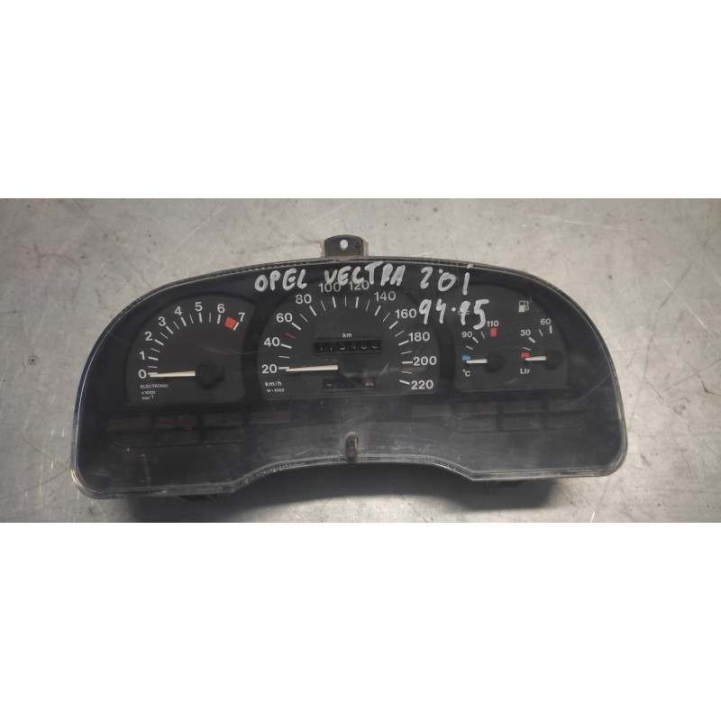 Recambio de cuadro instrumentos para opel vectra b berlina básico (1999) referencia OEM IAM 90356303  