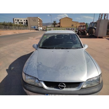 opel vectra b berlina del año 1998