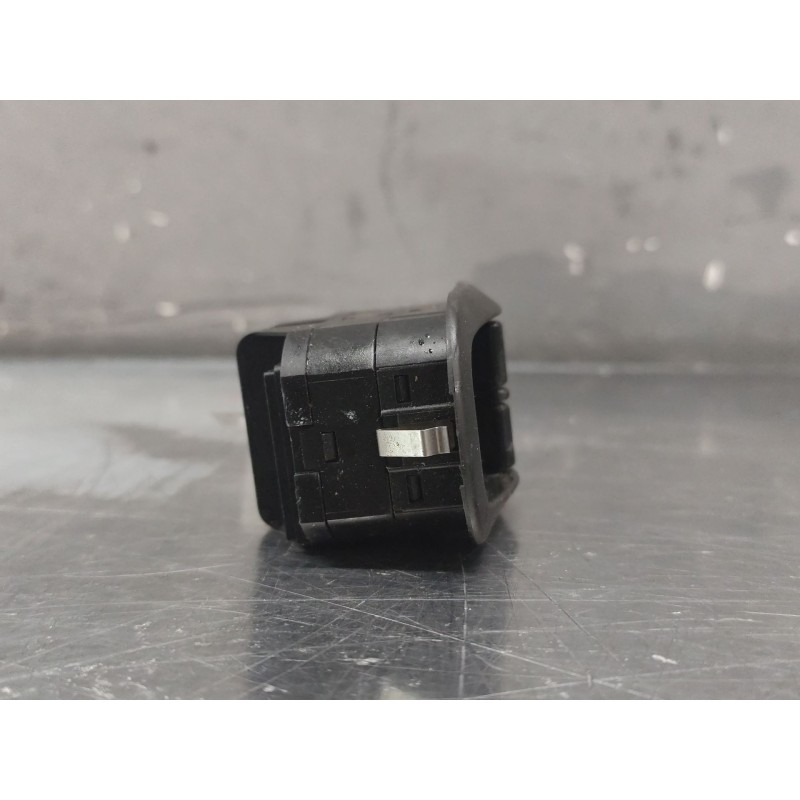 Recambio de mando elevalunas delantero izquierdo para peugeot 206 berlina xr referencia OEM IAM - Rojo 3