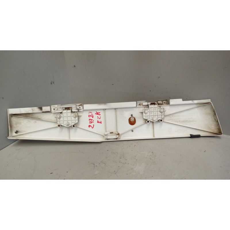 Recambio de molduras traseras para renault magnum ab 2005 12.8 diesel referencia OEM IAM 5010599252 - Blanco 3