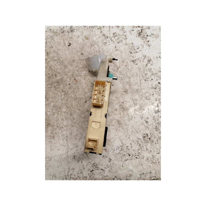 Recambio de motor elevalunas delantero izquierdo para citroën c4 berlina vtr plus referencia OEM IAM 996385103 20/6 PINS 2