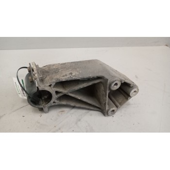Recambio de soporte guardabarros trasero para daf serie xf105.xxx 12.9 diesel referencia OEM IAM   