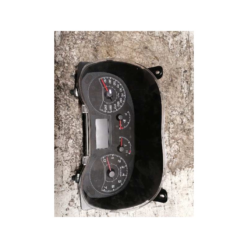 Recambio de cuadro instrumentos para fiat fiorino adventure sx combi referencia OEM IAM 52078036 503002185601 