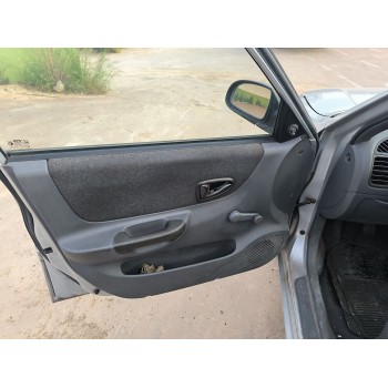 hyundai accent (lc) del año 2001