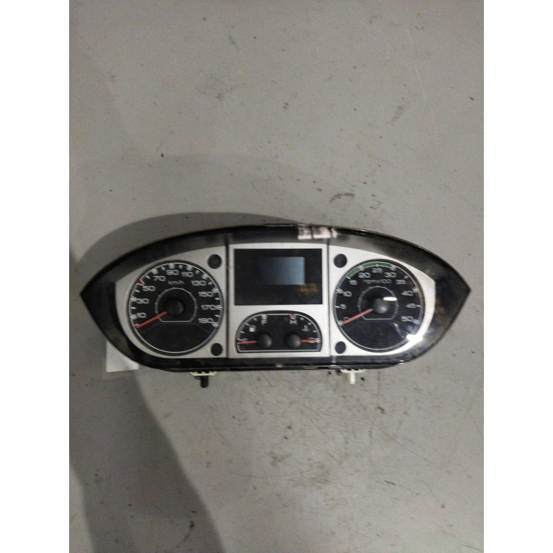 Recambio de cuadro instrumentos para iveco daily pr referencia OEM IAM 5801259668  