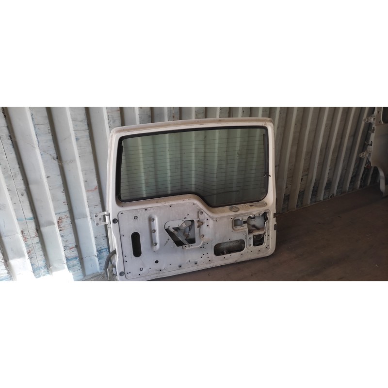 Recambio de porton trasero para land rover discovery 2.5 turbodiesel referencia OEM IAM 2